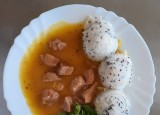 Vepřové maso na dýni, rýže s quinou.jpg